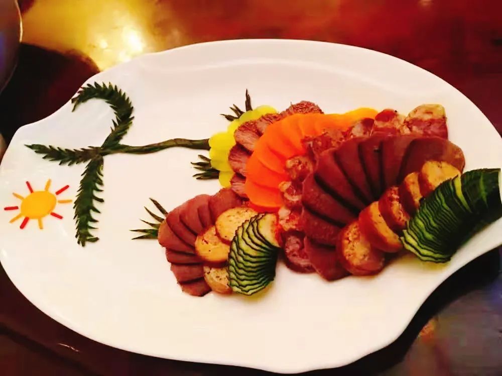 年夜饭，点个餐，一个电话就到家